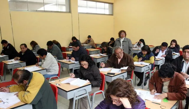 Abrumadora mayoría. La norma que permite la reincorporación de docentes se aprobó con 92 votos a favor, 6 en contra y 0 abstenciones. Foto: Andina