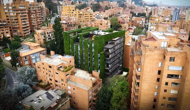 El edificio Santalaia es capaz de generar oxígeno, atrapar el polvo y reutilizar el agua, beneficiando el entorno de sus habitantes Foto: ArchDaily