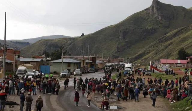 Un día más de paro en el distrito de Velille, en protesta contra la minería Las Bambas. Foto. Chumbivilcas informa