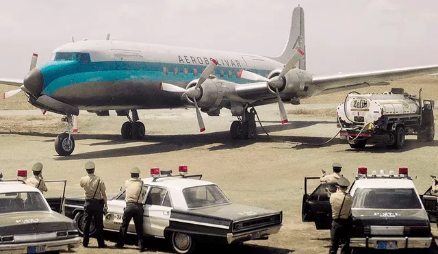 'Secuestro del vuelo 601' es la nueva joya de Netflix que ya está en el top 10. Foto: Netflix
