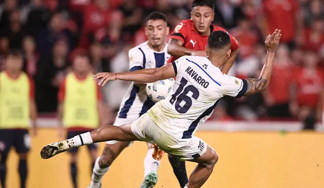 Independiente tuvo ventaja numérica con la roja a Navarro, pero no pudo salir del empate. Foto: Independiente / Twitter