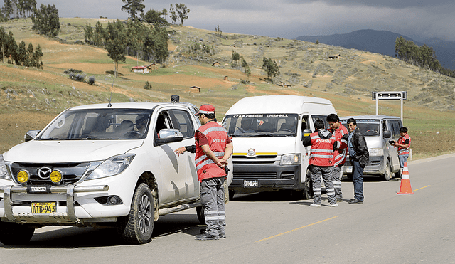 Terror. Entre las rutas abiertas para colectiveros está la vía Cusco-Abancay, donde fue asesinado un inspector de Sutrán por mafias del transporte informal. Foto: difusión