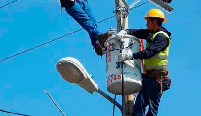 Los cortes de luz sin previo aviso continúan en Ecuador. La madrugada y mañana de este lunes 15 de abril, se reportaron nuevos apagones en todo el país. Foto: RecTV.