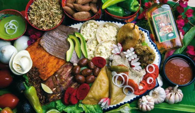 La gastronomía oaxaqueña es una de las manifestaciones culturales que identifican y definen a su pueblo, por su variedad, riqueza y complejidad que se han conservado a lo largo de los siglos. Foto: Wix