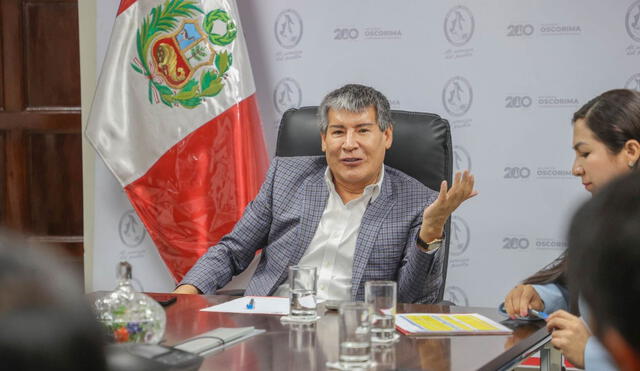 Wilfredo Oscorima sorprendió a deudos en reunión con la Defensoría. Foto: GORE Ayacucho
