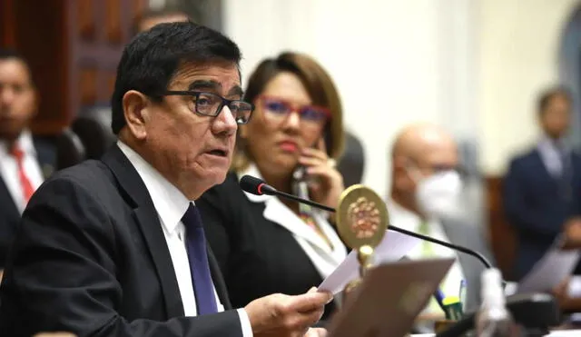 José Williams cuestionó la decisión de la Mesa Directiva sobre el incremento de sueldo a los parlamentarios. Foto: Andina