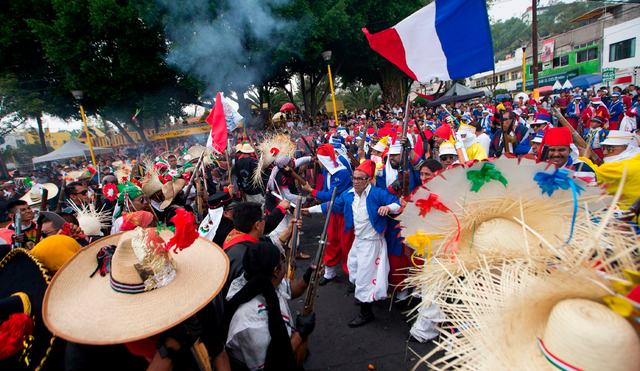 El cinco de mayo es más celebrado en Estados Unidos que en México, lo cual ha desatado debate en ambos países. Foto: NY Times