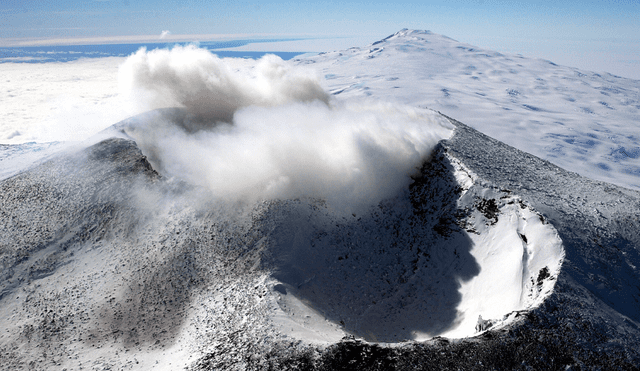 Este volcán fue descubierto en 1841 y posee una  altura de 3.794 metros sobre el nivel del mar. Foto: Radar Enegético