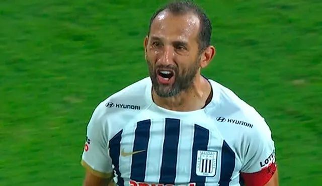 Hernán Barcos atraviesa su tercera temporada en Alianza Lima. Foto: captura de ESPN