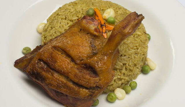 Arroz con pato es el plato bandera de Sudamérica. Foto: Andina