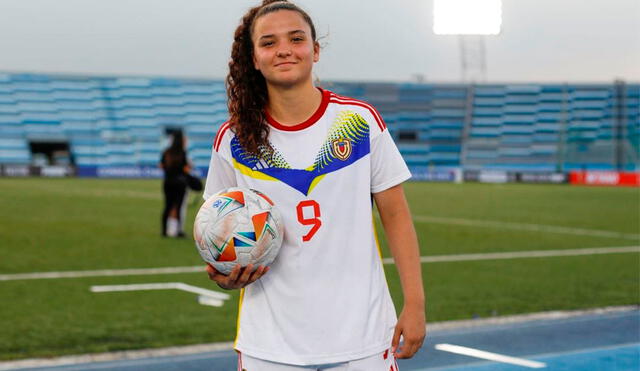 La selección venezolana femenina sub-20 logró acceder al Mundial de Colombia tras empatar contra Argentina en el último partido del hexagonal final. Foto: Vinotinto Femenina
