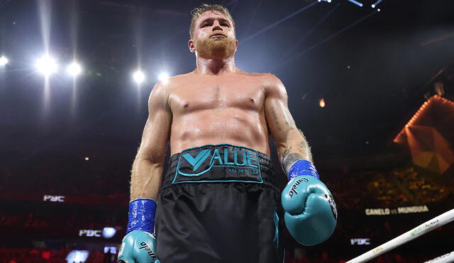 'Canelo' se coronó como campeón del título de peso supermedio tras tumbarse a Jaime Munguía en Las Vegas. Foto: AFP