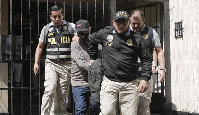 Nicanor Boluarte siendo trasladado por agentes de la Diviac. Foto: Marco Cotrina / La República