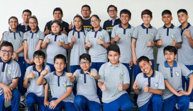 Los estudiantes del colegio Juventud Científica que ingresaron a la UNFV lograron su ingreso después de intensas jornadas de estudio. Foto: Andina