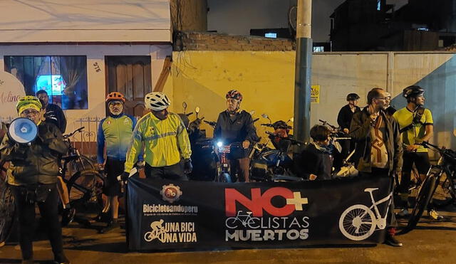 Los ciclistas realizaron plantones para pedir justicia, pues el conductor fue liberado pese a sus antecedentes. Foto: Red por la Convivencia Vial