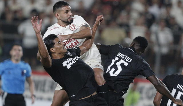 Universitario no pudo imponer su condición de local y quedó relegado en el tercer lugar del Grupo D de la Copa Libertadores