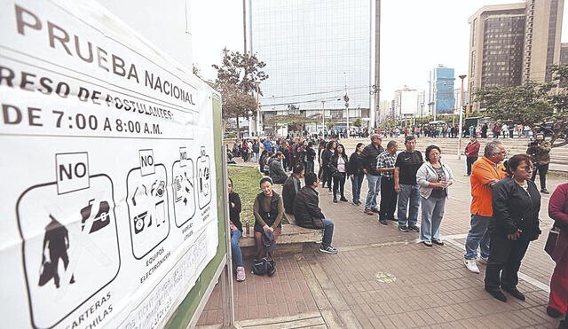 Postulantes. Hay gran expectativa entre los docentes de escuelas públicas. La mayoría de escritos están en Lima. Foto: difusión