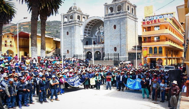 Bloqueo de vías de acceso a La Libertad por rondas campesinas genera interrupciones en transporte interprovincial. Foto: referencial/Andina