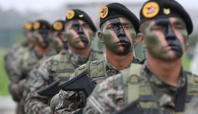 Personal del Ejército del Perú durante una actividad por Fiesta Patrias. Foto: Andina
