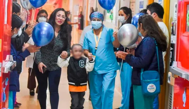 Menor estuvo también conectado a inhalador mecánico. Foto: INSN