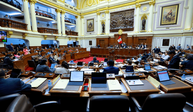 Se conoció que una oficial de la PNP fue afiliada, pese a no trabajar en el Legislativo. Foto: difusión.