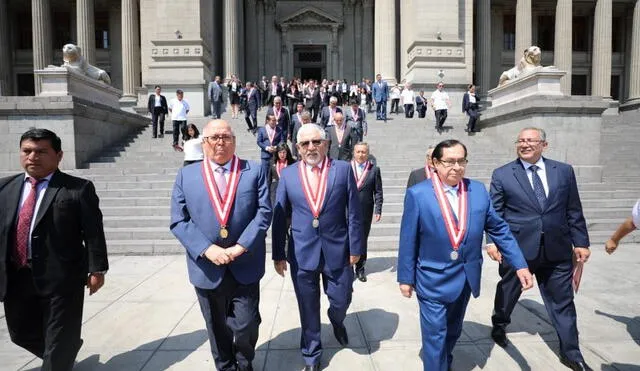 Pleno de la Corte Suprema durante la despedida a Héctor Lama, en abril pasado