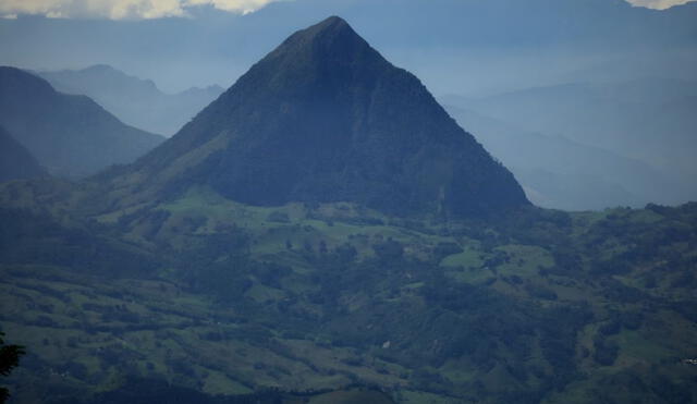 Desde las carreteras y otros pueblos, se observa cómo su pico se impone frente al paisaje. Foto: Trip travel. Video: JOHN GÓMEZ