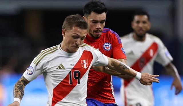 Oliver Sonne ingresó en los minutos finales del partido entre Perú vs. Chile. Foto: AFP