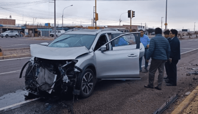 Auto peruano trasladaba a una familia de regreso después de paseo en la frontera. Foto: Liz Ferrer - La República