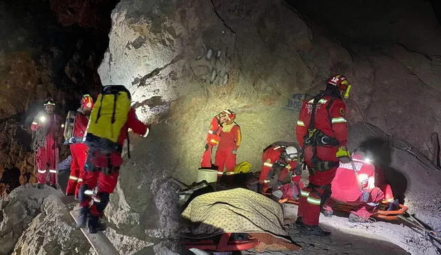 Bomberos lograron rescatar cuerpos de los mineros en Arequipa. Foto: composición LR/Cortesía