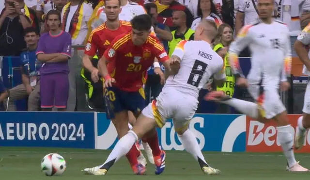 Pedri arrancó como titular en el Alemania vs. España y dejó el campo de juego a los 8 minutos. Foto: captura/ESPN