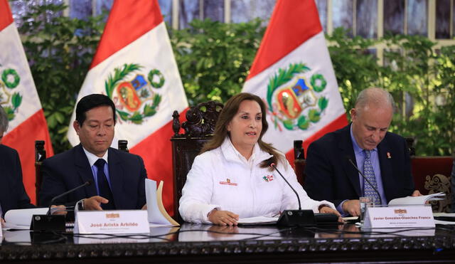 Dina Boluarte contestó a la prensa después de tres meses. Foto: Presidencial del Perú