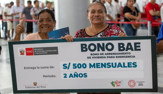 16 familias damnificadas de las provincias de Castilla, Caylloma, Condesuyos y La Unión en Arequipa se beneficiarán con el bono de S/500. Foto: composición LR/Andina