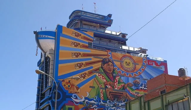 Crucero de los Andes. Edificio demoró seis años en construirse y es uno de los más llamativos en El Alto, Bolivia. Foto: Liubomir Fernández / URPI-LR