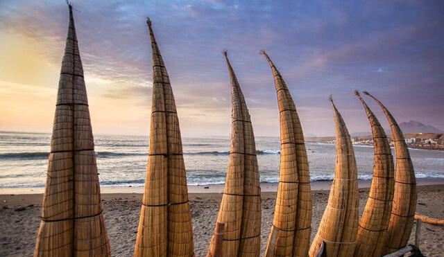 Huanchaco. Los Caballitos de Totora como uno de sus atractivos. Foto: Turiweb