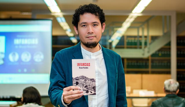 Bryan Paredes presenta su libro Infancias.