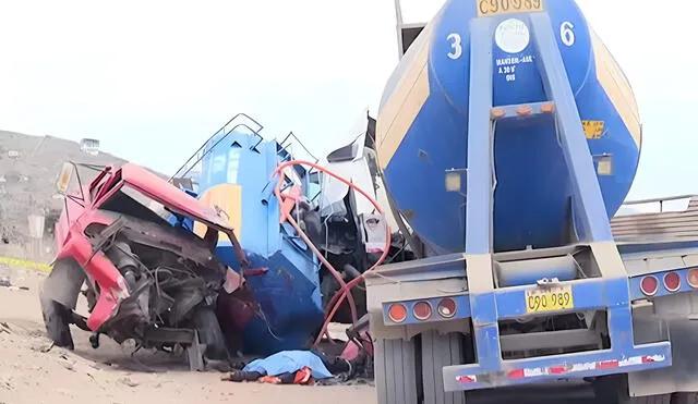 Los testigos informaron que después del accidente el chofer quedó atrapado entre los fierros del vehículo.