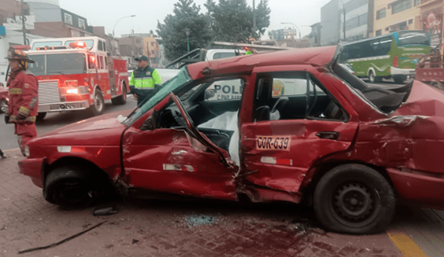 El accidente se produjo en la avenida Perú, en SMP.   Foto: Fiorella Alvarado/LR