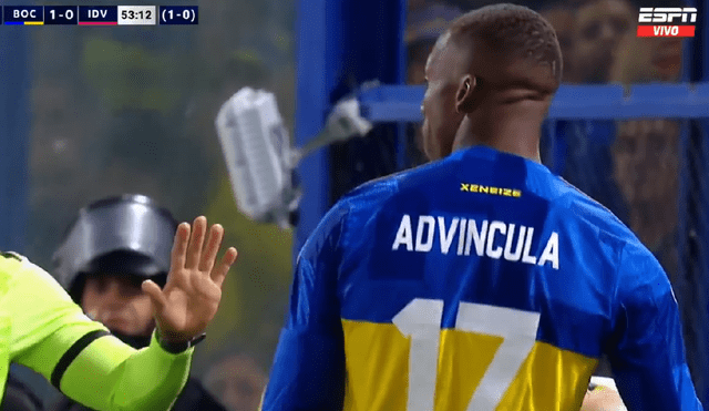 Luis Advíncula fue ovacionado tras apagar una jugada que podría ser el contraataque del rival. Foto: captura de pantalla