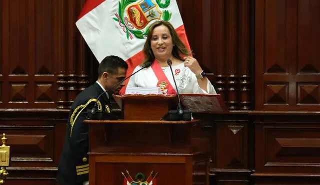 Dina Boluarte, un mensaje largo, cargado de demagogia y alejado de la realidad. Foto: John Reyes / LR