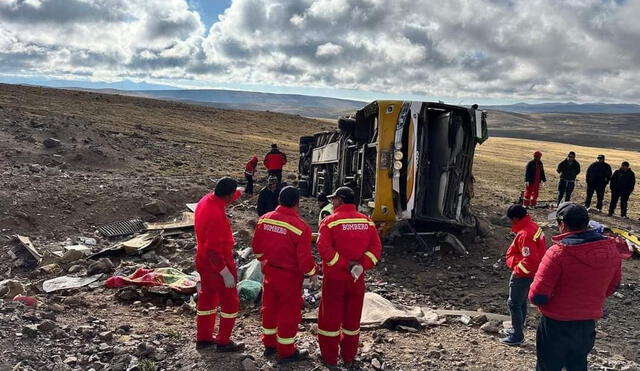 terrible. Así quedó el bus en la Vía Los Libertadores. ¿Qué hace el gobernador regional?