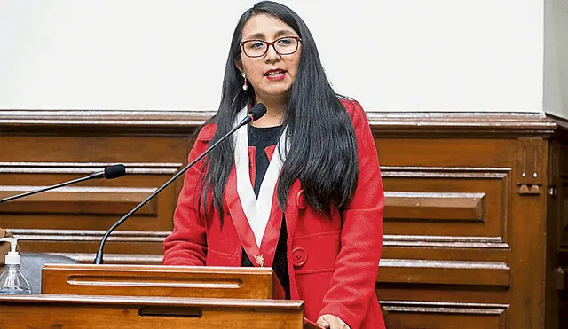 Ruth Luque instó a recurrir a mecanismos internacionales para detener la ola de violencia en Venezuela. Foto: Congreso