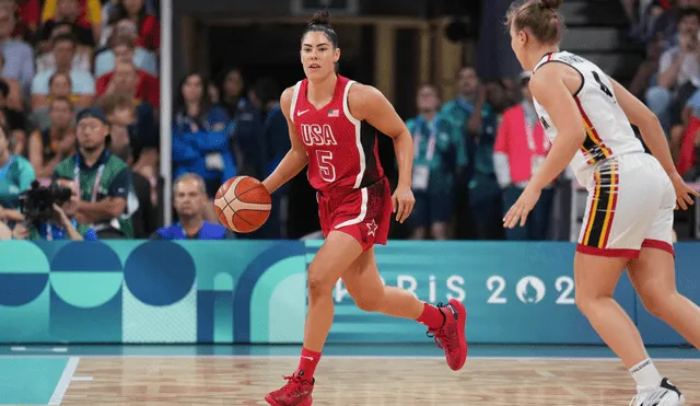 La selección femenina de básquet de Estados Unidos venció sin problema a Bélgica y aseguró su posición en los cuartos de final de los JJ. OO. París 2024. Foto: AFP