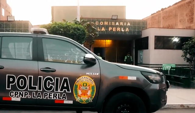 La víctima amaneció semidesnuda en la comisaría de La Perla. Foto: captura/Panamericana TV