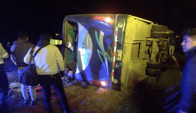 Bus se despistó en la Carretera Central y terminó con la vida de un músico. Foto: Difusión