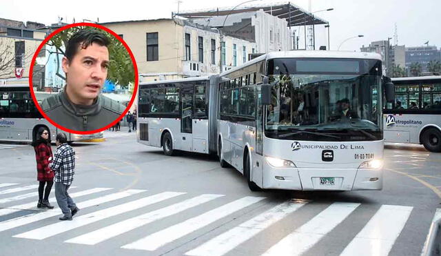 Padre de familia, identificado como Rod Garboza Erazo, quedó atrapado junto a su hijo entre carril y puerta de embarque. Él compartió su experiencia en redes sociales. Foto: composición LR/captura TV/ Jhon Reyes