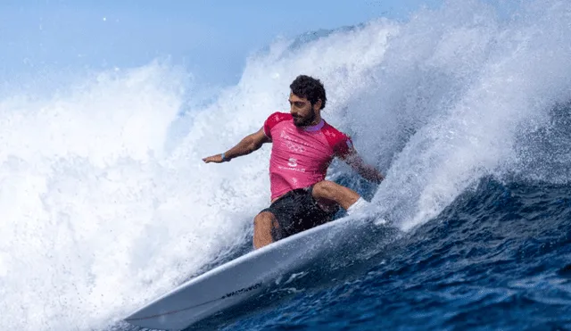 Alonso Correa perdió la medalla de bronce contra el brasileño Gabriel Medina en los Juegos Olímpicos. Foto: difusión