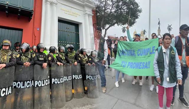 Enfrentamientos entre ciudadanos y policías se registró en Casa de Gobierno de La Libertad. Foto: composición LR/Sergio Verde