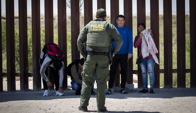 Los detractores de la propuesta advierten que podría aumentar la discriminación racial y generar mayores costos para las fuerzas de seguridad locales. Foto: El Diario