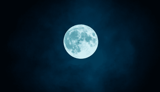 Durante la superluna azul, la luna alcanzará su punto más cercano a la Tierra, creando una vista espectacular que los observadores no deben perderse. Foto: Pixabay